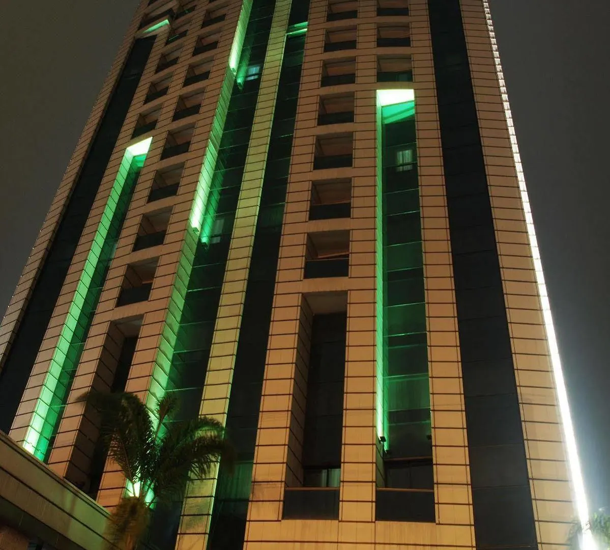 Hotel Estanplaza Berrini São Paulo 4*,